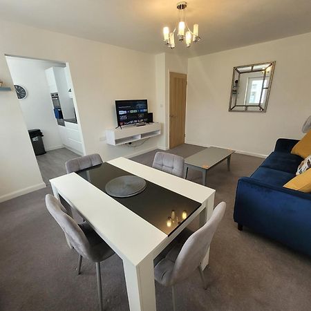Bumblebee Bungalow - With Separate Office And Gaming Space By Catchpole Stays Colchester Bagian luar foto
