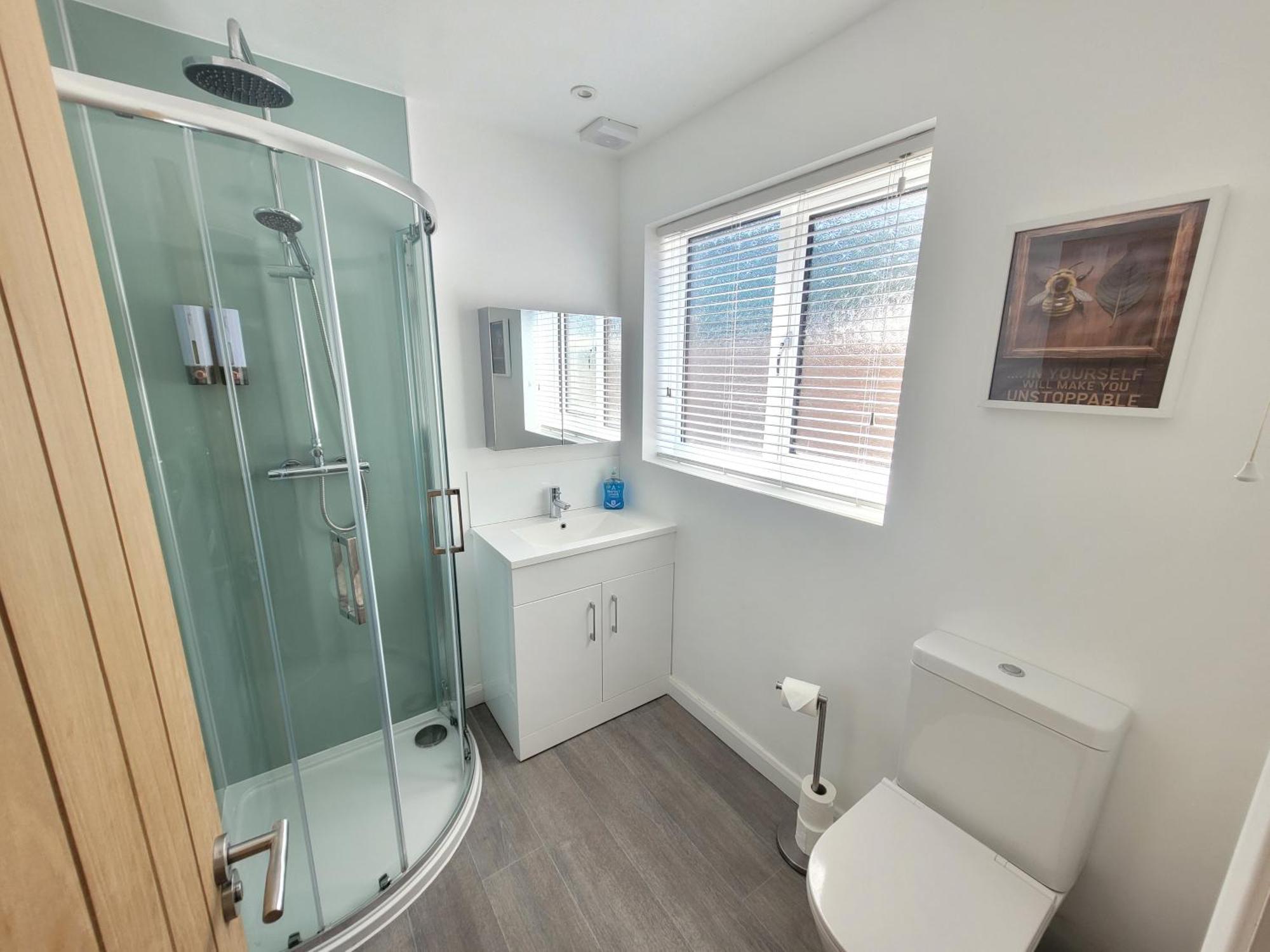 Bumblebee Bungalow - With Separate Office And Gaming Space By Catchpole Stays Colchester Bagian luar foto