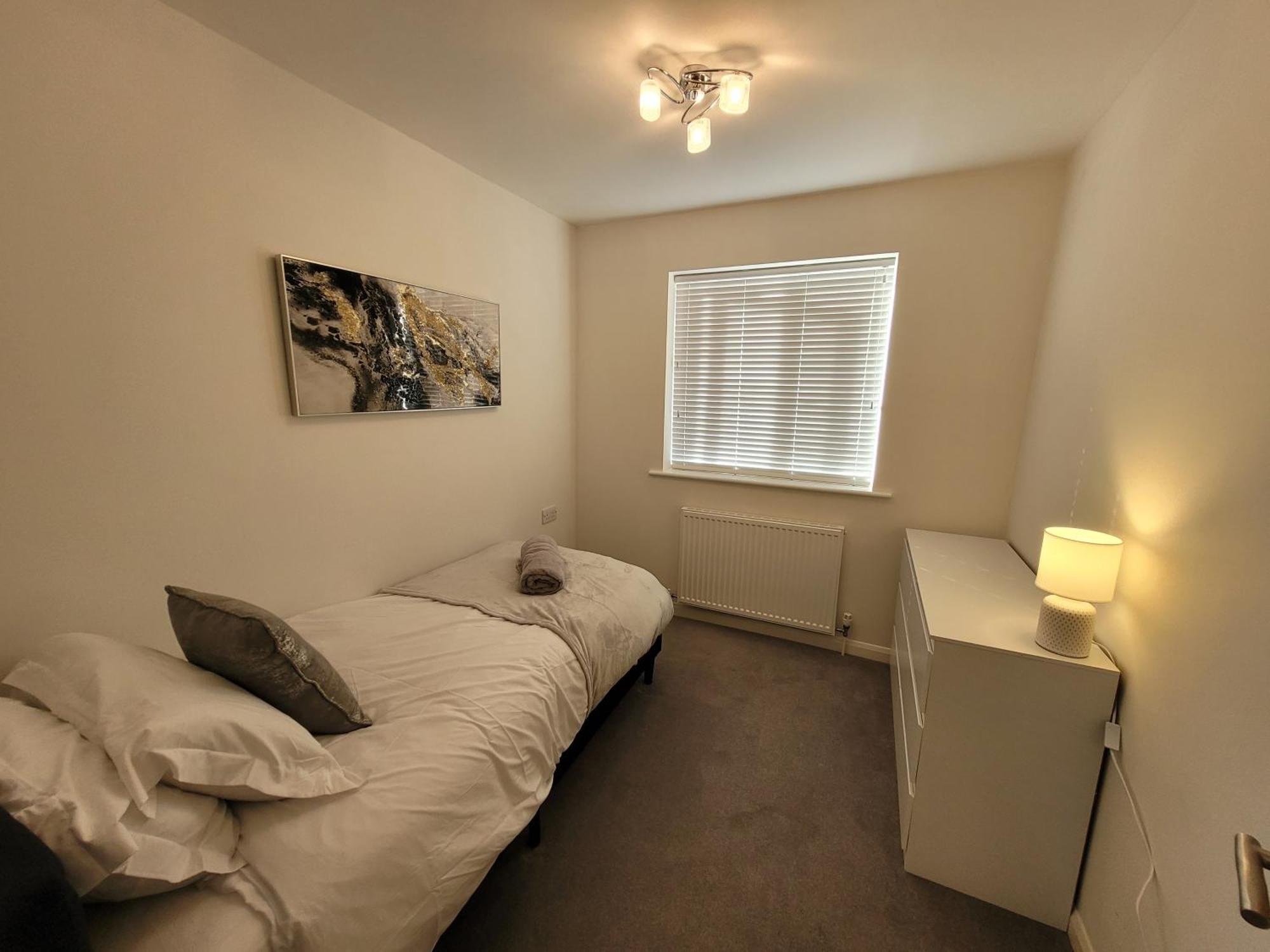 Bumblebee Bungalow - With Separate Office And Gaming Space By Catchpole Stays Colchester Bagian luar foto