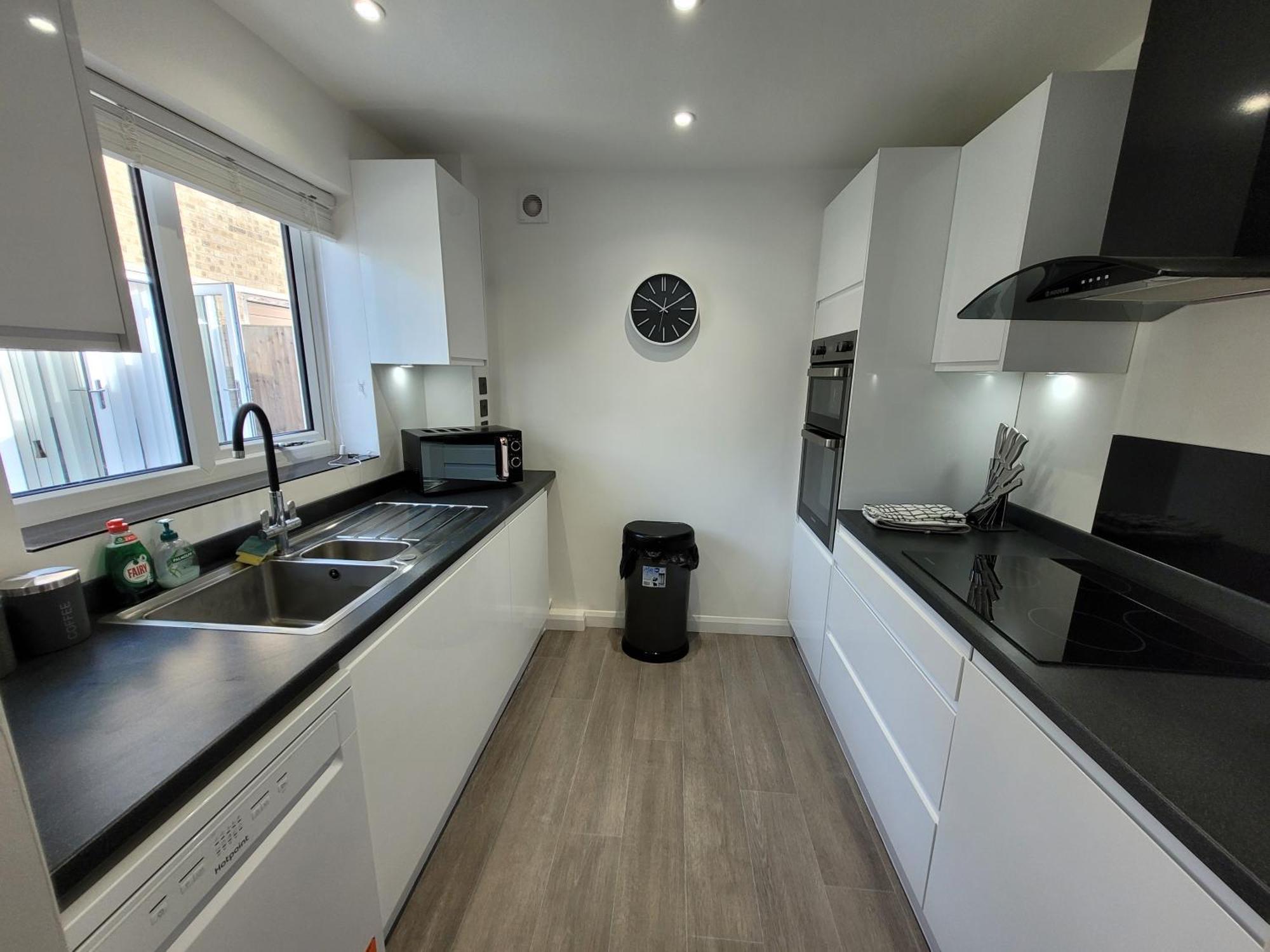 Bumblebee Bungalow - With Separate Office And Gaming Space By Catchpole Stays Colchester Bagian luar foto