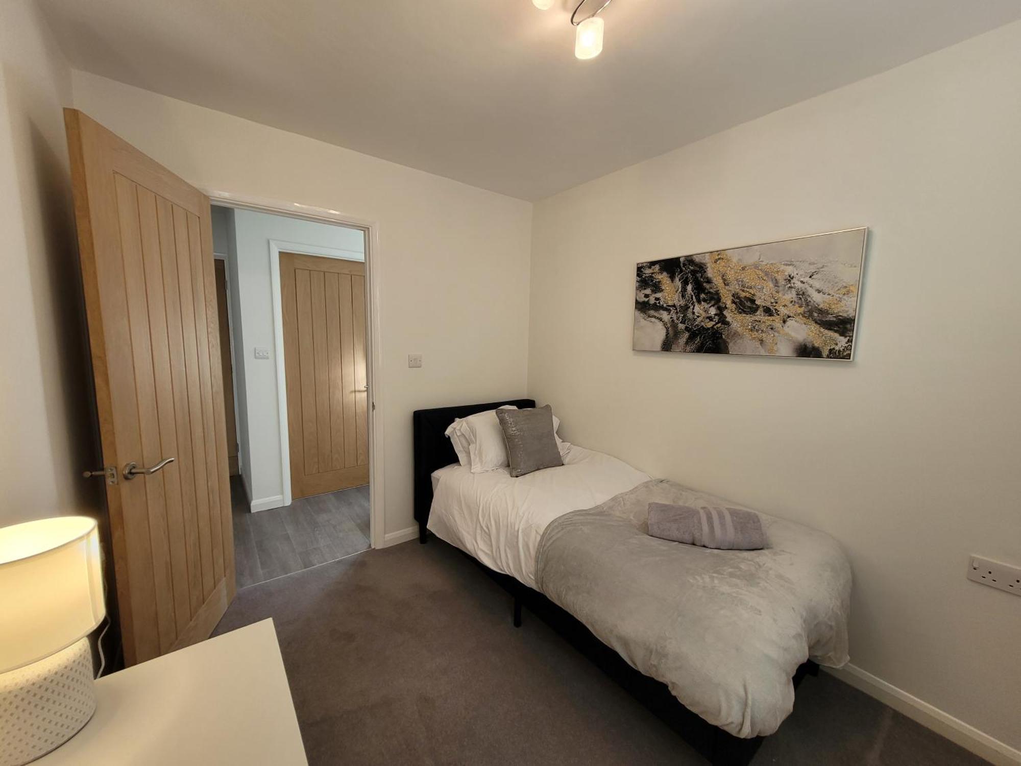 Bumblebee Bungalow - With Separate Office And Gaming Space By Catchpole Stays Colchester Bagian luar foto